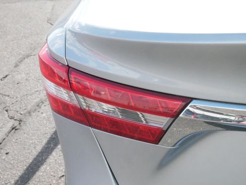 Used 2015 Toyota Avalon XLE FWD image 17