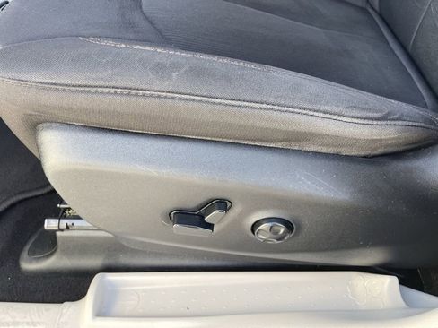 Used 2017 Chrysler Pacifica Touring FWD image 20