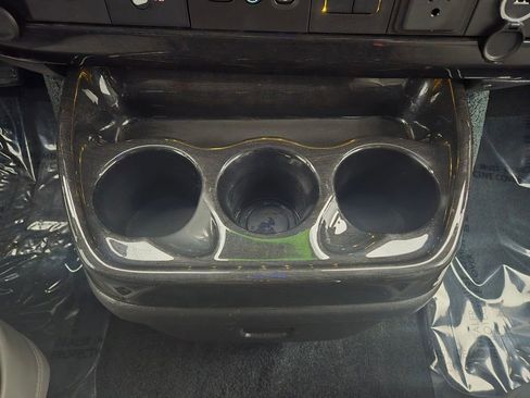 Used 2020 Chevrolet Express 2500 Extended w/ Enhanced Convenience Package image 26