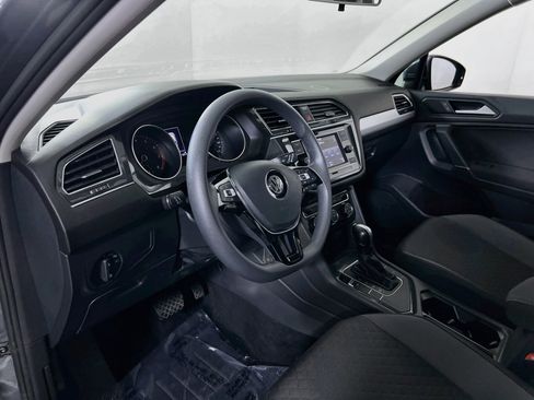 Used 2020 Volkswagen Tiguan S FWD image 9