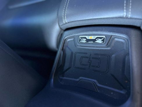 Used 2016 Chevrolet Camaro SS image 27
