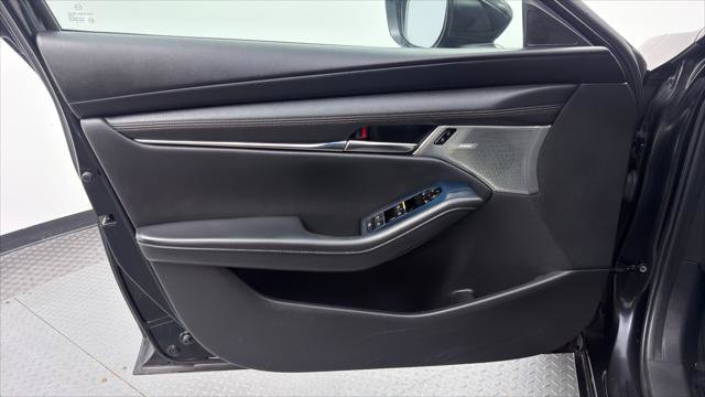 Used 2019 MAZDA MAZDA3 Sedan w/ Preferred Package FWD image 13