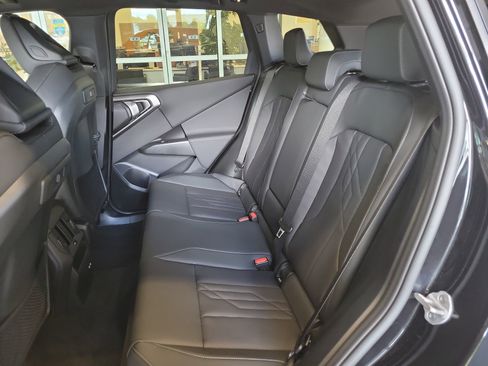 Used 2026 BMW X3 xDrive30 w/ Convenience Package image 16