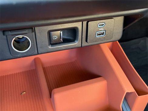 Used 2022 Ford Maverick Lariat w/ Equipment Group 500A Standard image 33