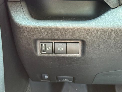 Certified 2025 Toyota RAV4 LE AWD/4WD image 19