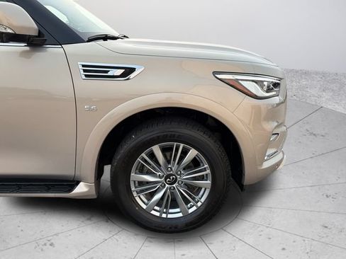 Used 2018 INFINITI QX80 4WD w/ All Season Package image 32