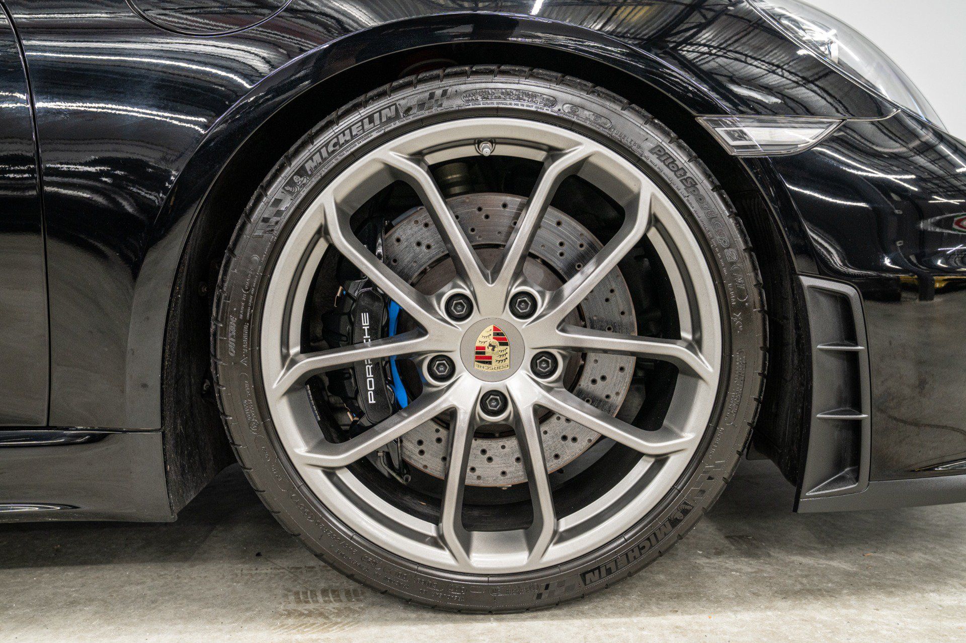 Used 2023 Porsche 718 Boxster Spyder RWD image 41