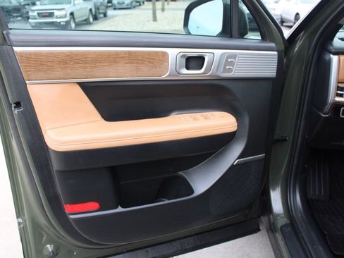 Used 2024 Hyundai Santa Fe Limited image 17