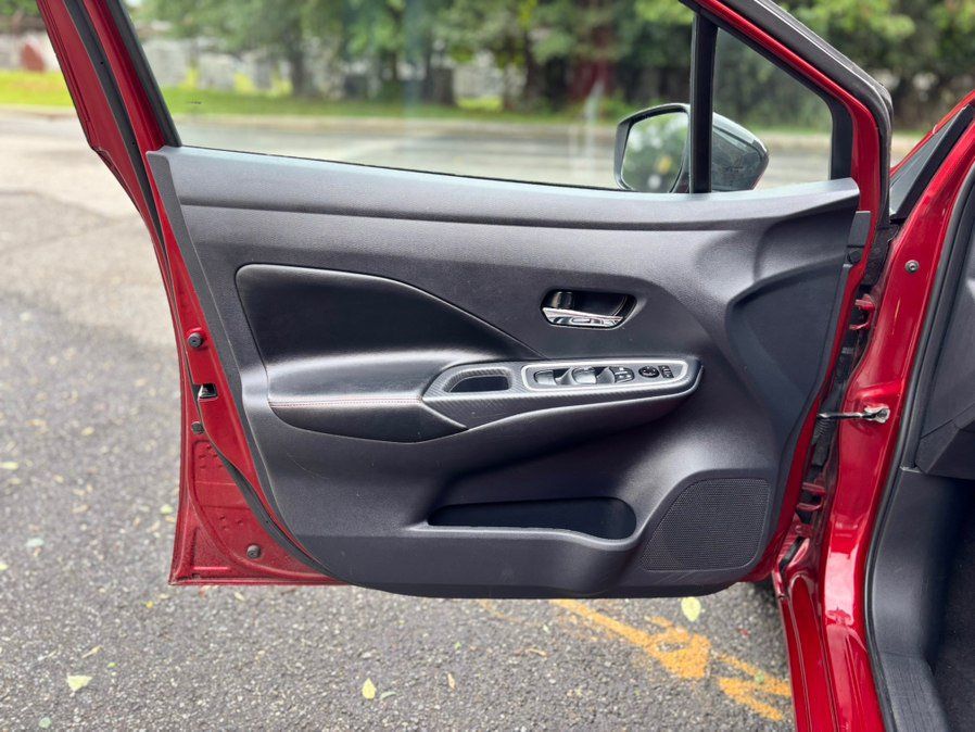 Used 2024 Nissan Versa SR FWD image 24