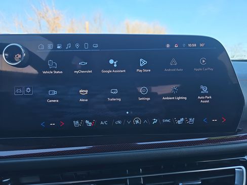 Used 2024 Chevrolet Traverse RS w/ LPO, Floor Liner Package image 28