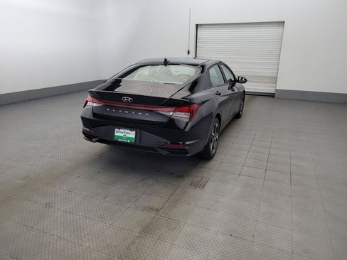 Used 2023 Hyundai Elantra SEL w/ Convenience Package FWD image 9