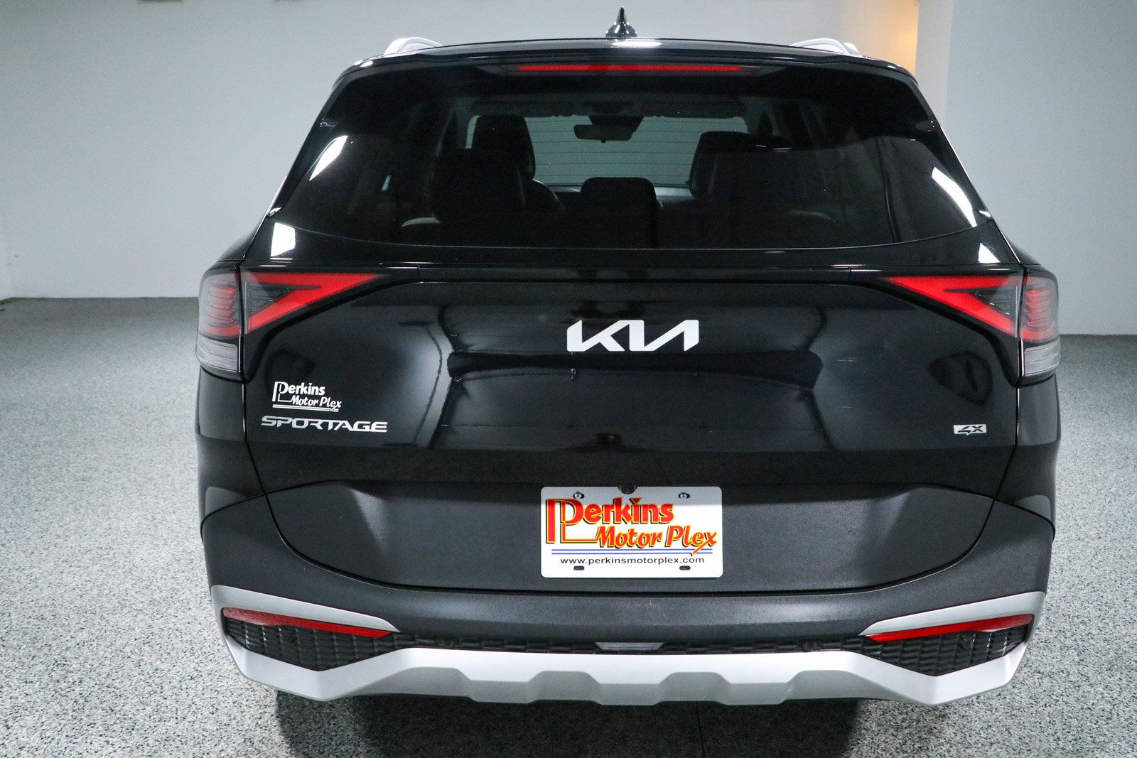 Used 2024 Kia Sportage EX AWD/4WD image 8