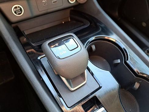 Used 2023 Nissan Rogue S image 17