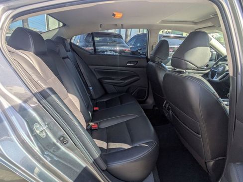 Used 2019 Nissan Altima 2.5 SL FWD image 31