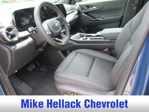 Used 2026 Chevrolet Equinox LT w/ Convenience Package II FWD image 13