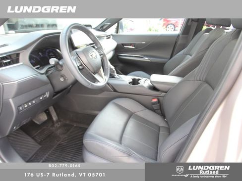 Used 2024 Toyota Venza Limited AWD/4WD image 16