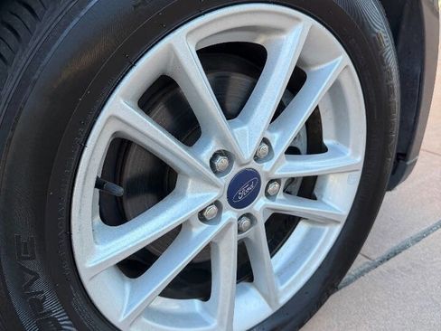 Used 2017 Ford Focus SE image 28