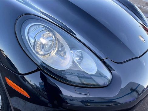 Used 2016 Porsche Panamera S image 28