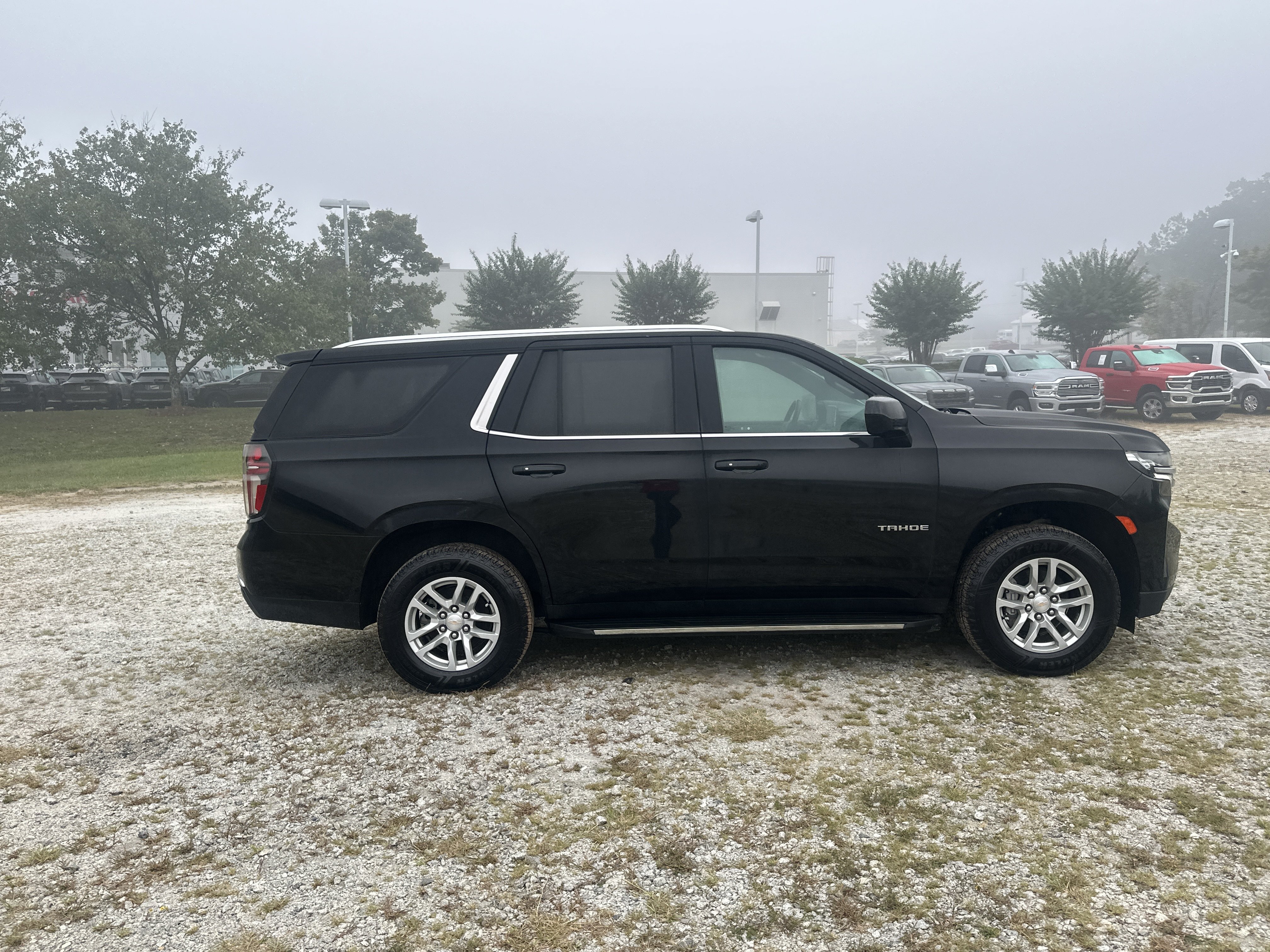 Used 2024 Chevrolet Tahoe LT AWD/4WD image 3