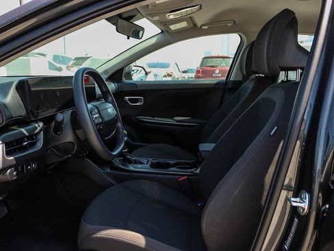Used 2026 Kia K4 FWD image 16