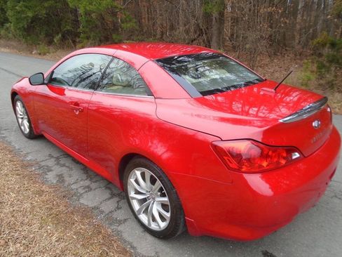 Used 2011 INFINITI G37 Sport w/ Premium Pkg image 32