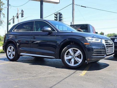 Used 2018 Audi Q5 2.0T Premium Plus w/ Premium Plus Package AWD/4WD image 2
