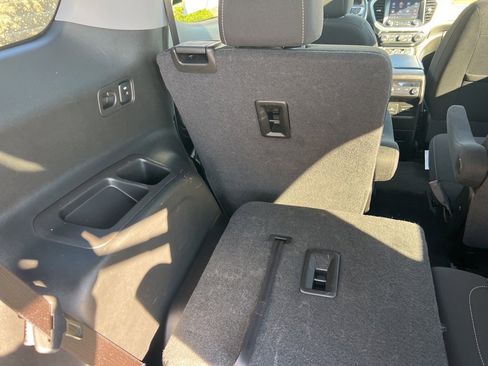 Used 2022 GMC Acadia SLE w/ Driver Convenience Package image 14