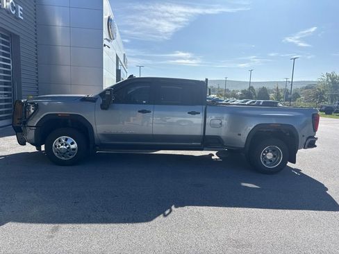 Used 2024 GMC Sierra 3500 Denali Ultimate AWD/4WD image 2