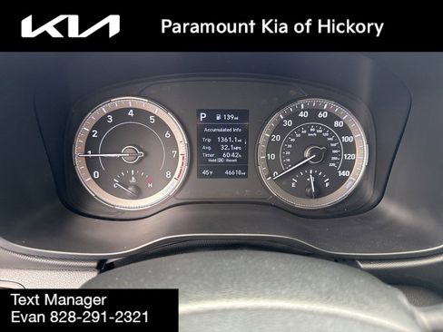 Used 2022 Hyundai Venue Limited image 26