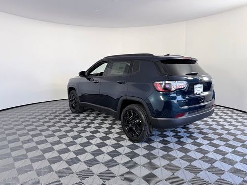 New 2026 Jeep Compass Latitude image 5