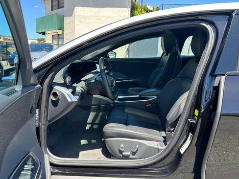 Used 2024 Lucid Air Touring AWD/4WD image 11