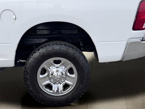 Used 2018 RAM 2500 SLT image 39