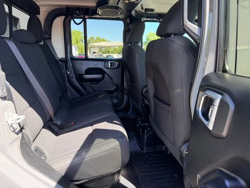 Used 2020 Jeep Gladiator Sport w/ Quick Order Package 24S AWD/4WD image 23