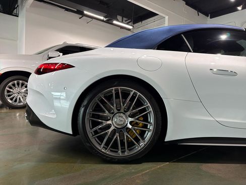 Used 2026 Mercedes-Benz SL 55 AMG 4MATIC image 9