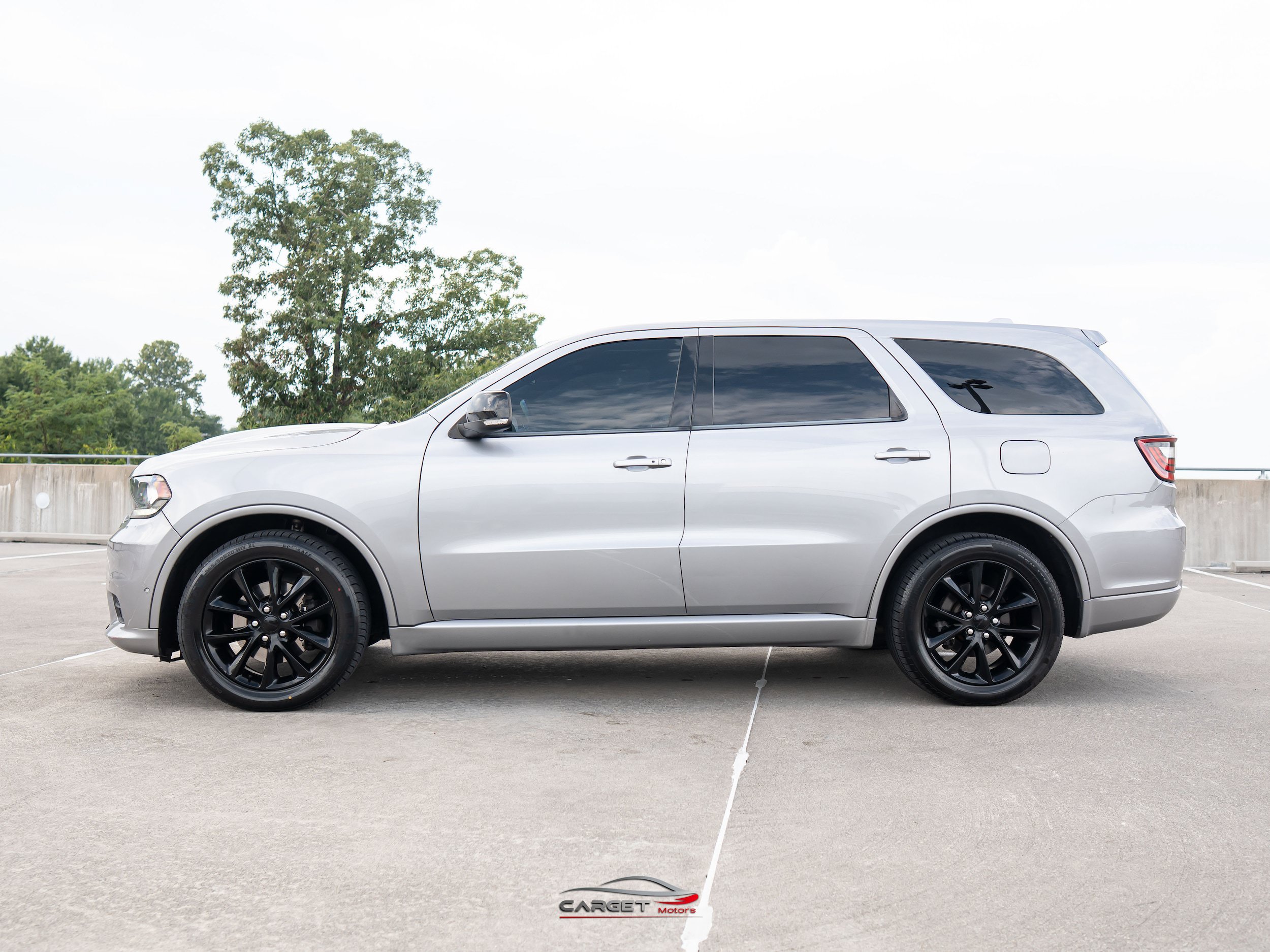 Used 2018 Dodge Durango R/T w/ Technology Group AWD/4WD image 2