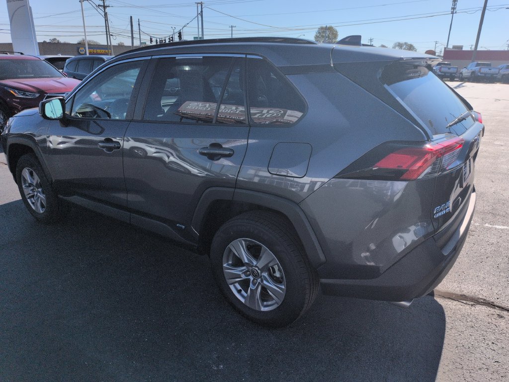 Certified 2025 Toyota RAV4 LE AWD/4WD image 3