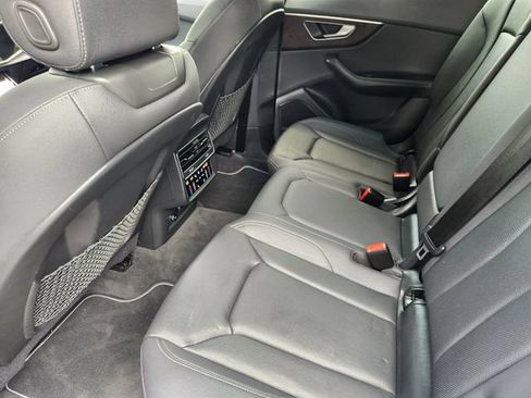 Used 2021 Audi Q8 Prestige AWD/4WD image 30