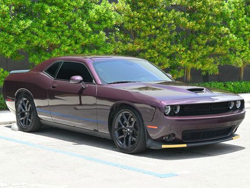 Used 2022 Dodge Challenger GT w/ Blacktop Package RWD image 3