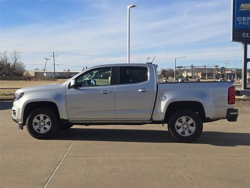 Used 2020 Chevrolet Colorado W/T w/ WT Convenience Package image 4
