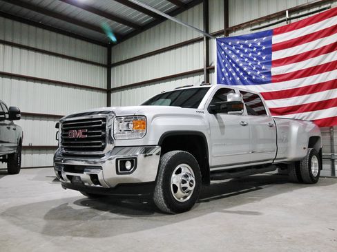 Used 2015 GMC Sierra 3500 SLT w/ Duramax Plus Package AWD/4WD image 3