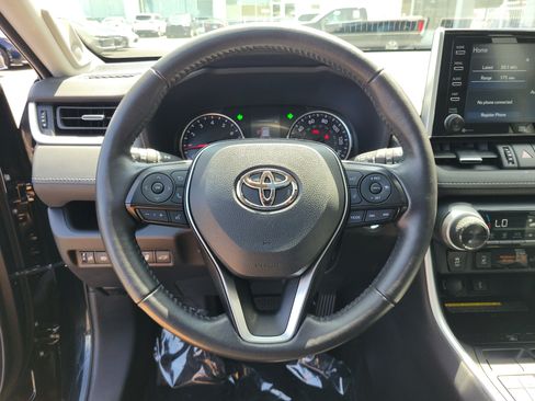 Used 2021 Toyota RAV4 XLE Premium AWD/4WD image 21