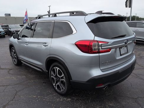 Used 2023 Subaru Ascent Limited w/ Technology Package AWD/4WD image 5