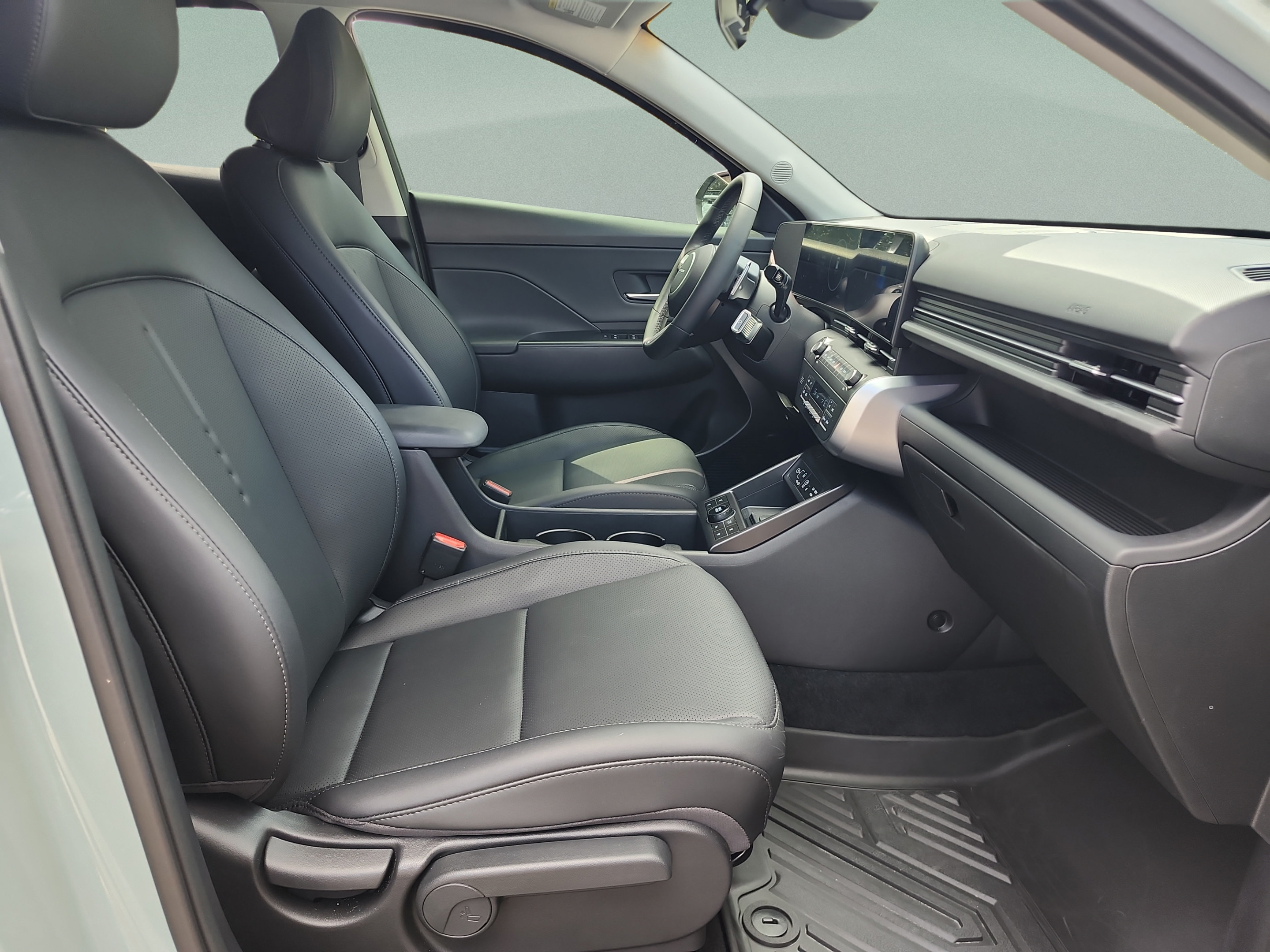 Used 2026 Hyundai Kona Limited FWD image 19