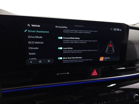 Used 2025 Kia Carnival SX Prestige image 28