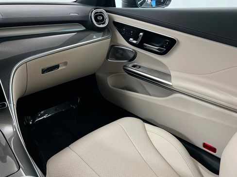 New 2026 Mercedes-Benz CLE 300 4MATIC Coupe image 10