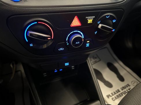 Used 2020 Hyundai Accent SE image 14