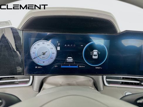 Used 2024 Hyundai Elantra SEL FWD image 18