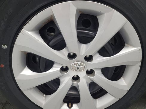 Used 2023 Toyota Corolla LE image 31