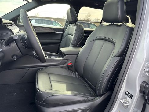 New 2026 Jeep Grand Cherokee Limited Reserve image 10