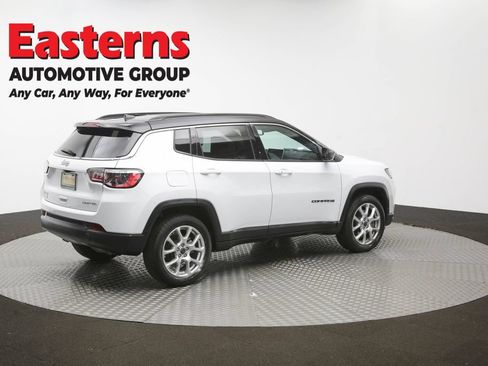 Used 2025 Jeep Compass Limited AWD/4WD image 41